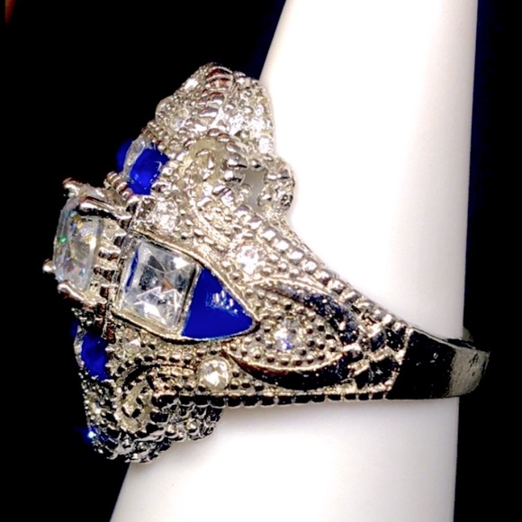 Art Deco Beautiful Vintage Style Blue & White Sapphire Stamped Ring - Picture 5 of 8